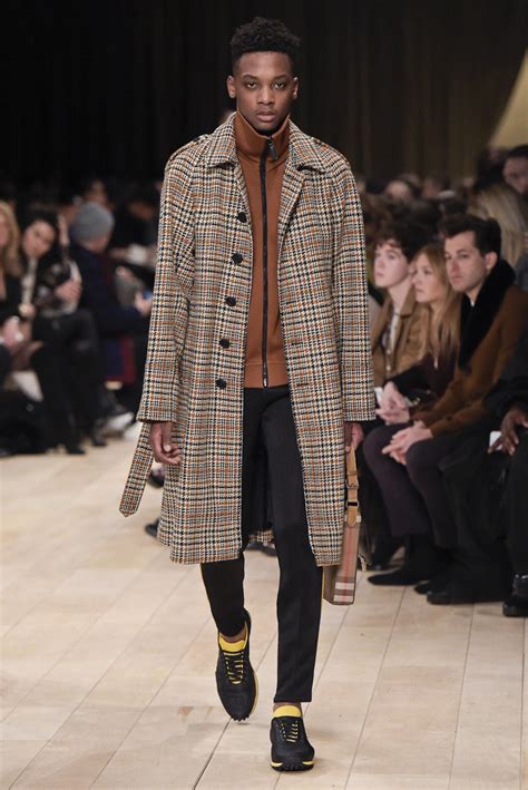 burberry title âåö|5 Things You Need To Know About Burberry’s New .